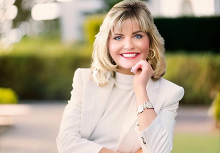 Laurie Fox Agent Photo for Testimonial